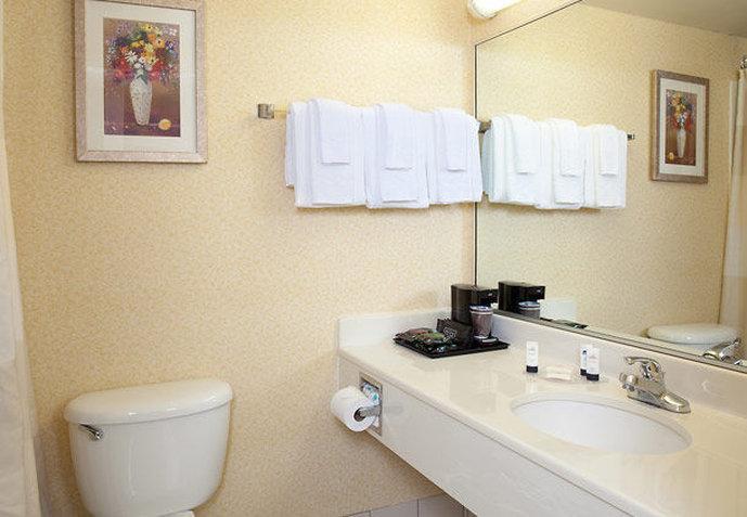 Fairfield Inn By Marriott Philadelphia West Chester/Exton Exterior photo